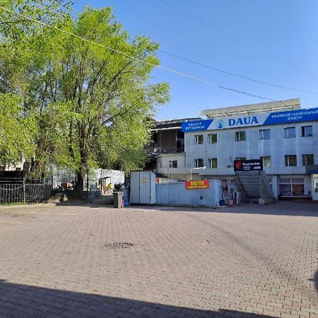 Fox Park Hostel อัลมาตี ภายนอก รูปภาพ